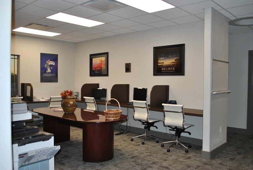 More Photos Of 418 Village Dr, Murphy Medical For Sale