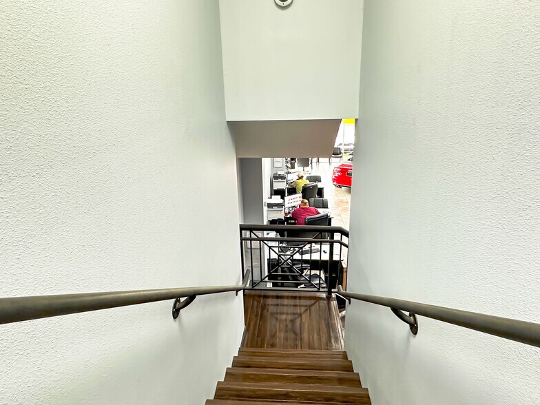 More Photos Of 875 N Cocoa Blvd, Cocoa Auto Dealership For Sale