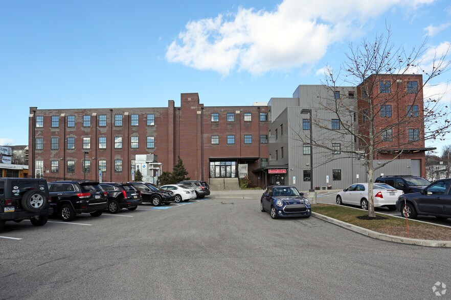 More Photos Of 910 E Main St, Norristown Office For Lease