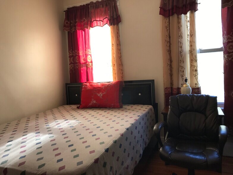 More Photos Of 251-253 S Fifth Ave, Mount Vernon Multifamily For Sale