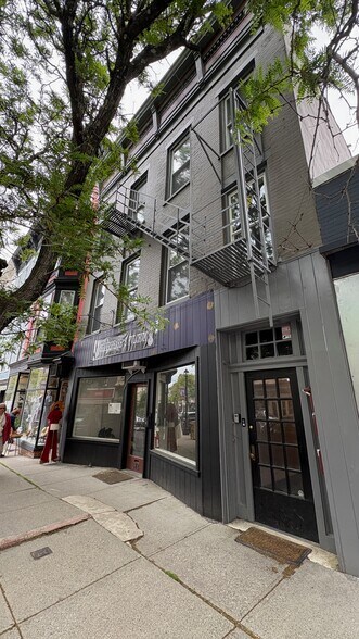 More Photos Of 612 Warren St, Hudson Storefront Retail Residential For Lease