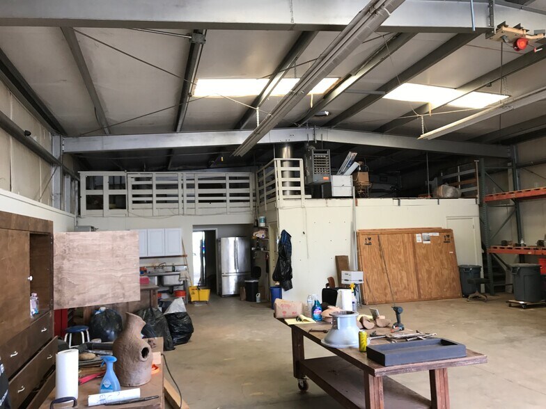 More Photos Of 30-36 Mill St, Healdsburg Warehouse For Lease