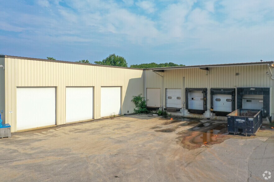 More Photos Of 20 Morin St, Biddeford Warehouse For Sale