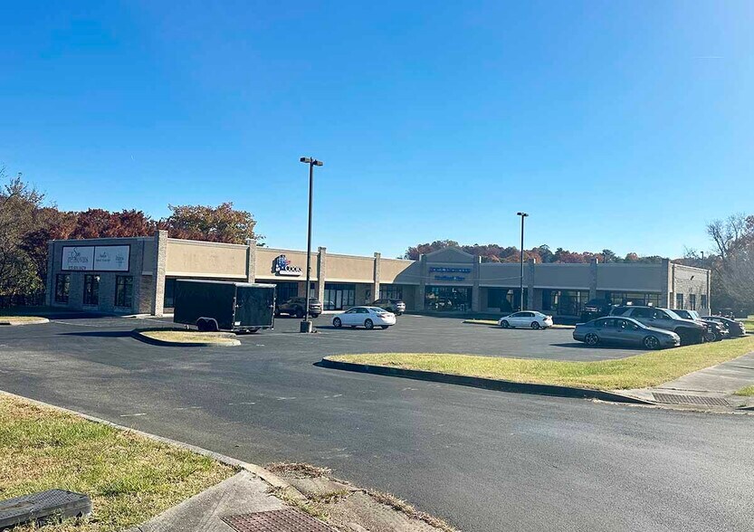 Primary Photo Of 3966 Bristol Hwy, Johnson City Freestanding For Lease