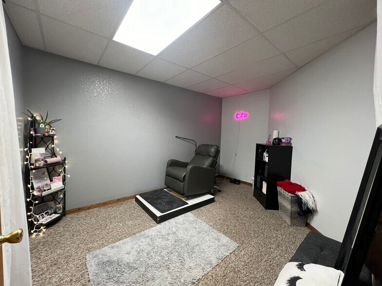 More Photos Of 402 E Main St, Riverton Storefront Retail Office For Sale