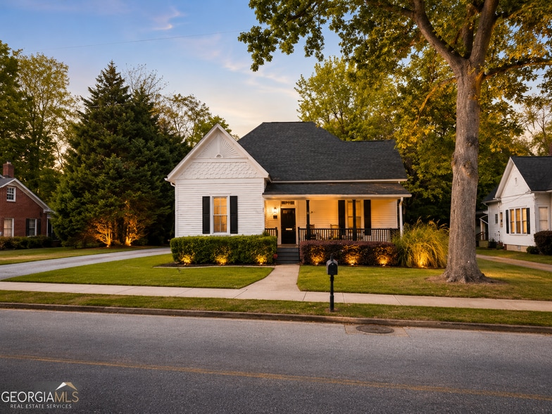 More Photos Of 80 Church St, Winder Medical For Sale