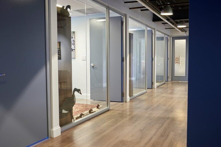 More Photos Of 83 Broad Ave, Fairview Warehouse For Lease