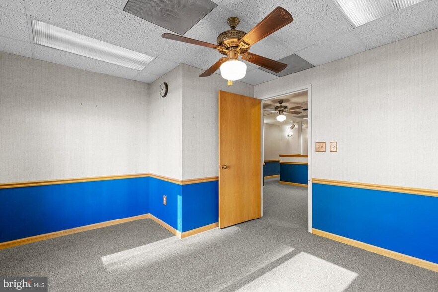 More Photos Of 7960-7990 Old Georgetown Rd, Bethesda Medical For Lease