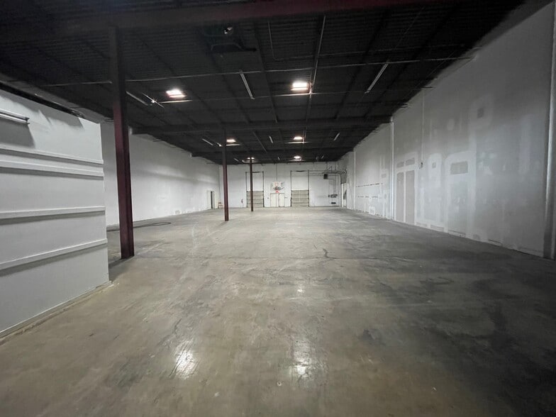 More Photos Of 1532-1552 Two Pl, Memphis Distribution For Lease