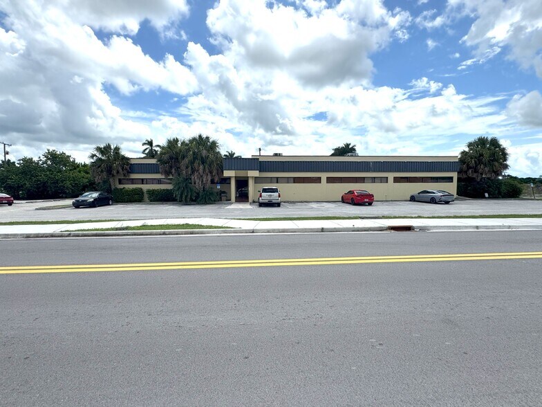 More Photos Of 170 S Barfield Hwy, Pahokee Medical For Lease