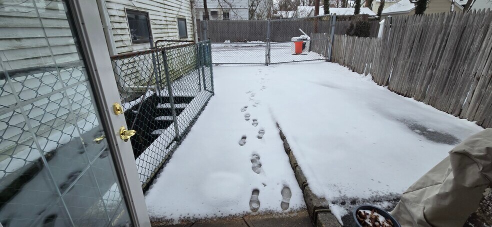 More Photos Of 639 Willis Ave, Williston Park Storefront For Sale