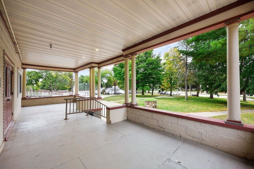 More Photos Of 213 N Main St, Poynette Storefront Retail Residential For Sale