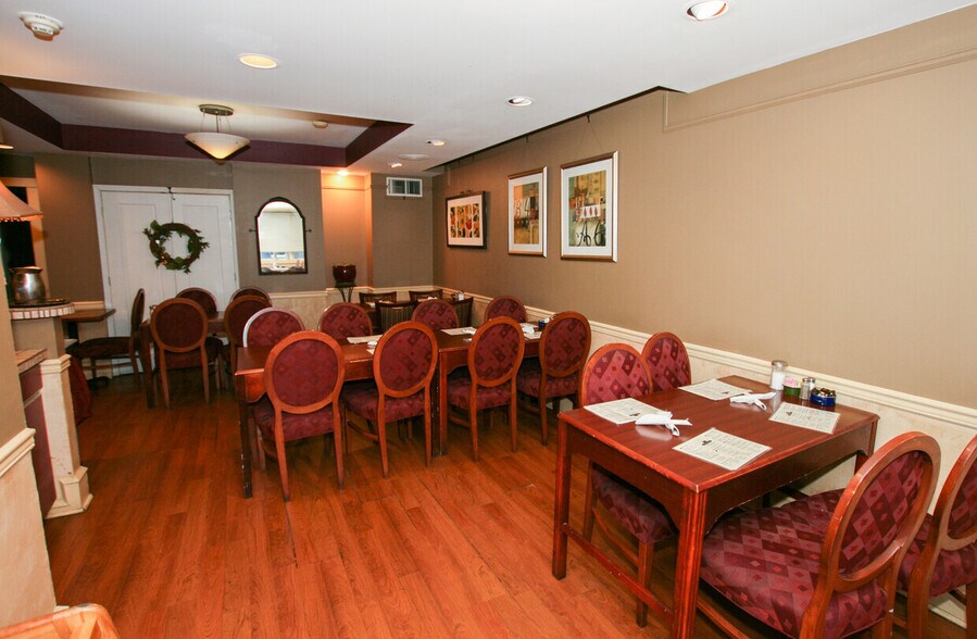More Photos Of 2650-2652 E Somerset St, Philadelphia Restaurant For Lease