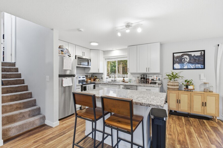More Photos Of 137 Tanglewood Dr, Jefferson Multifamily For Sale