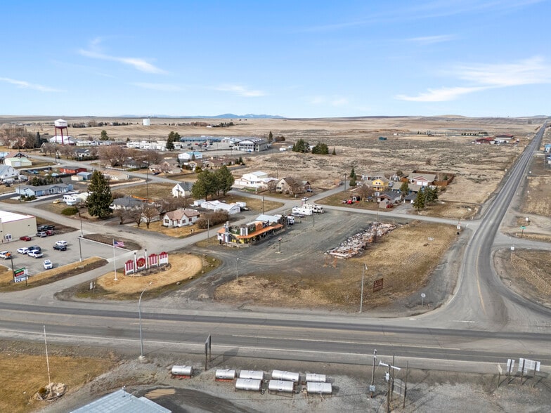 More Photos Of 30 Logan St, Davenport Hotel For Sale