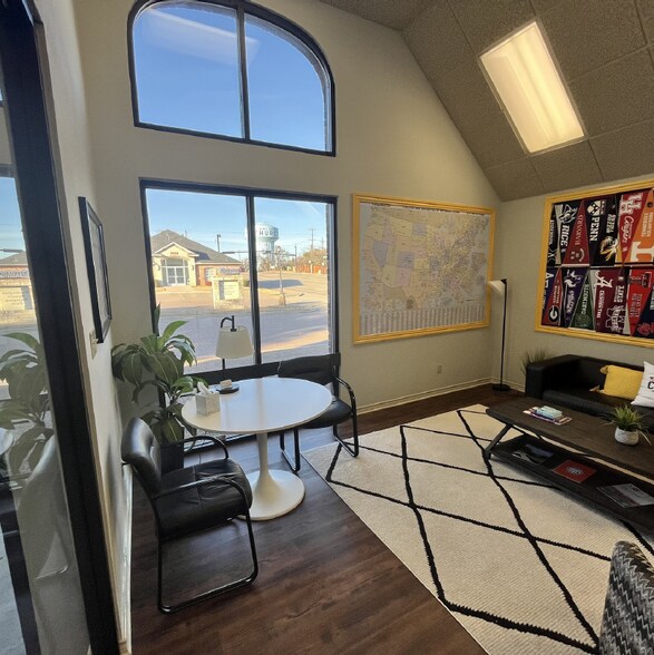 More Photos Of 9292 Huntington Sq, North Richland Hills Loft Creative Space For Lease