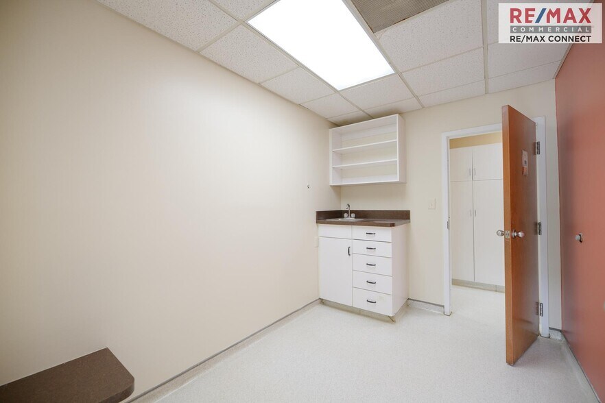 More Photos Of 3440 Hampton Hwy, Yorktown Office For Sale