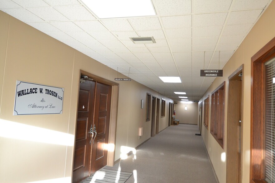 More Photos Of 1 Crown Dr, Kirksville Office For Sale