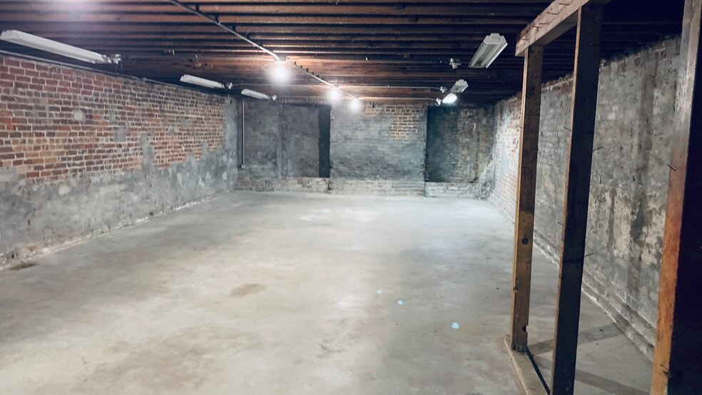 More Photos Of 635 Main St, Red Bluff General Retail For Sale