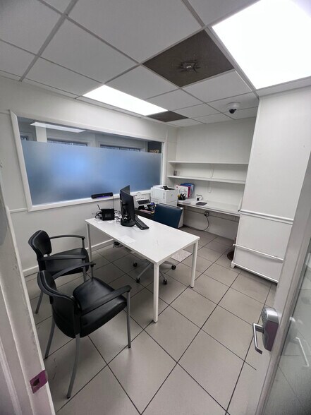 More Photos Of 1389 Richmond Rd, Charlottesville Auto Dealership For Lease