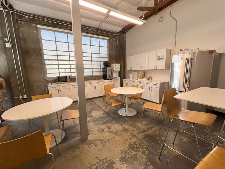 More Photos Of 8501 Steller Dr, Culver City Light Manufacturing For Lease