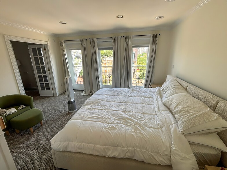 More Photos Of 1501 N Cleveland ave, Chicago Multifamily For Sale