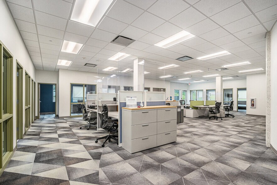 More Photos Of 1825 S Park St, Kalamazoo Medical For Lease