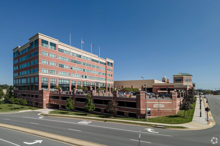 More Photos Of 5900-5920 Kingstowne Towne Ctr, Alexandria Unknown For Lease