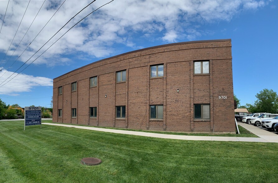 Primary Photo Of 9701 S 78th Ave, Hickory Hills Flex For Lease