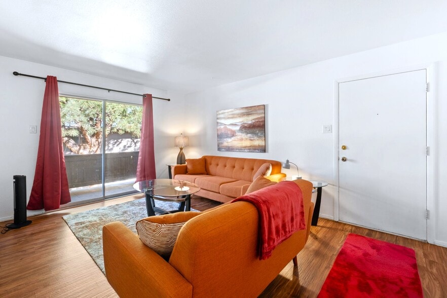 More Photos Of 1601 Pennsylvania St NE, Albuquerque Apartments For Sale