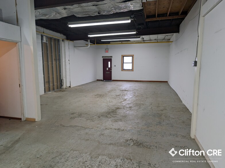 More Photos Of 83 Roosevelt Ave, Belleville Manufacturing For Lease