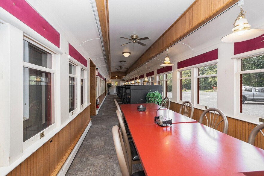 More Photos Of 6225 W D Ave, Kalamazoo Restaurant For Sale