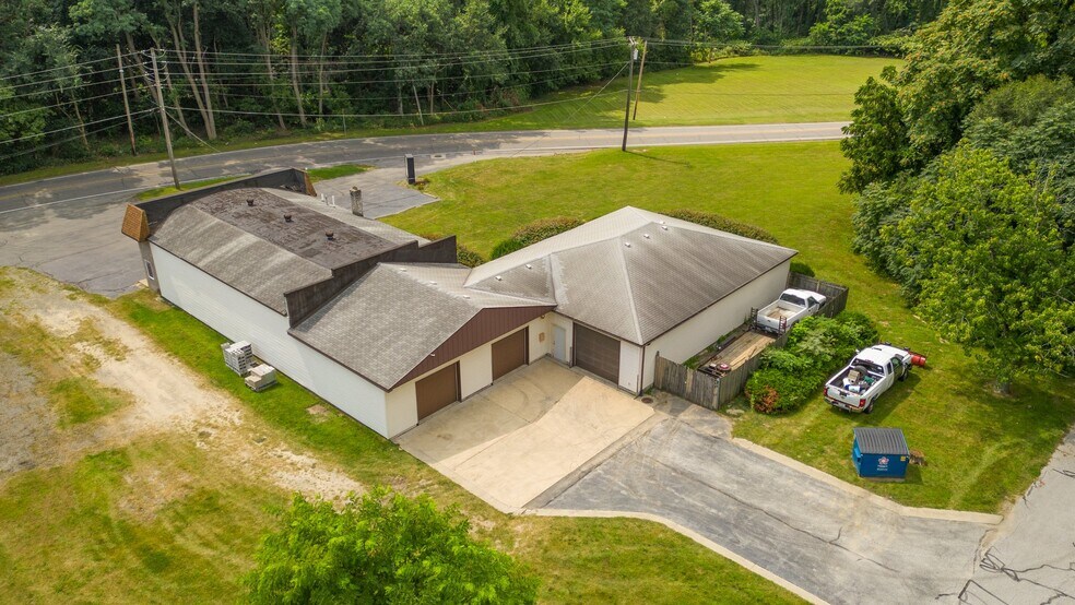 More Photos Of 5680 Central Ave, Portage Warehouse For Lease