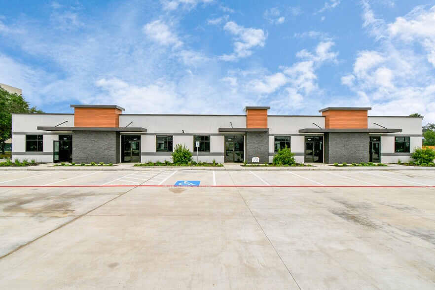 More Photos Of 4807 Sugar Grove Blvd, Stafford Medical For Lease