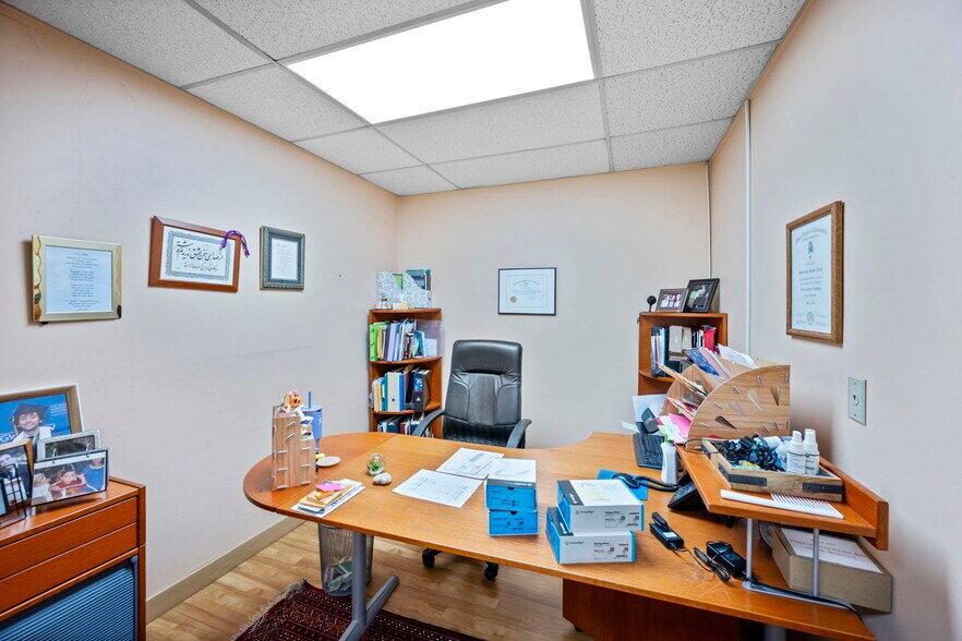 More Photos Of 338 N Charles St, Baltimore Storefront Retail Residential For Sale