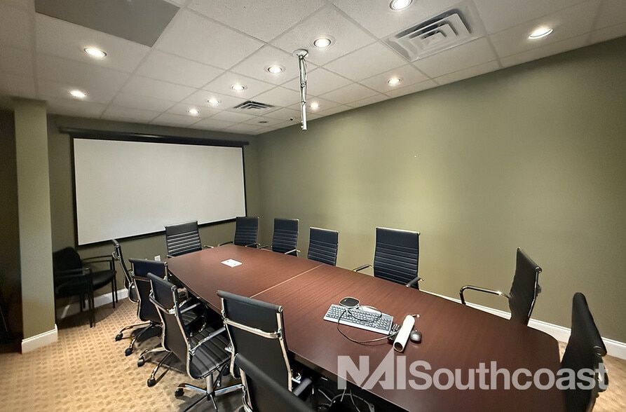 More Photos Of 3395-3405 NW Federal Hwy, Jensen Beach Freestanding For Sale