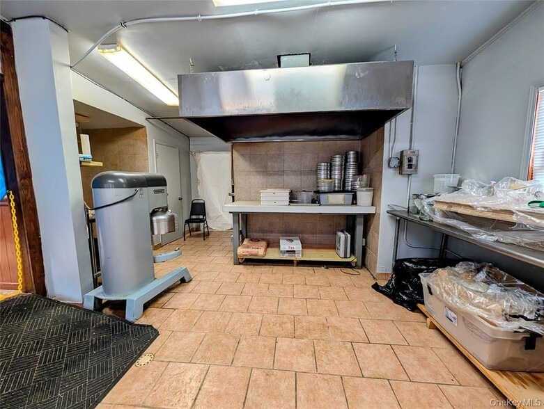 More Photos Of 5981 Route 44/55, Kerhonkson Storefront Retail Residential For Sale