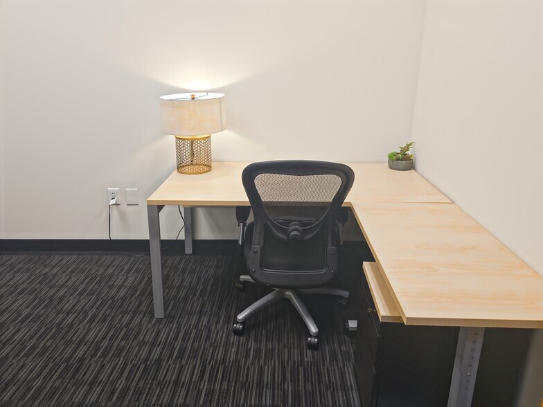More Photos Of 1350 Scenic Hwy N, Snellville Coworking Space