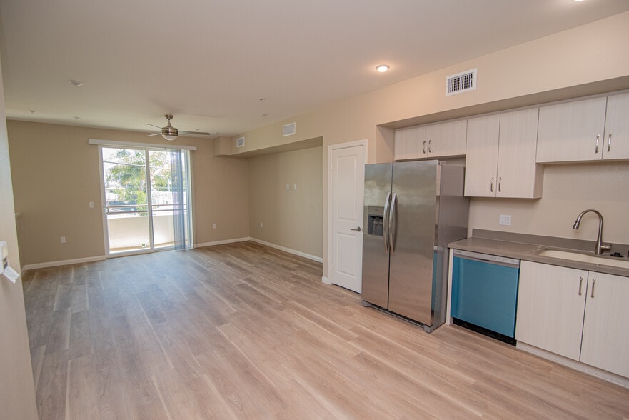 More Photos Of 2910 Allesandro St, Los Angeles Apartments For Lease