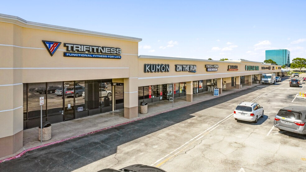 More Photos Of 2409-2469 Bay Area Blvd, Houston General Retail For Sale