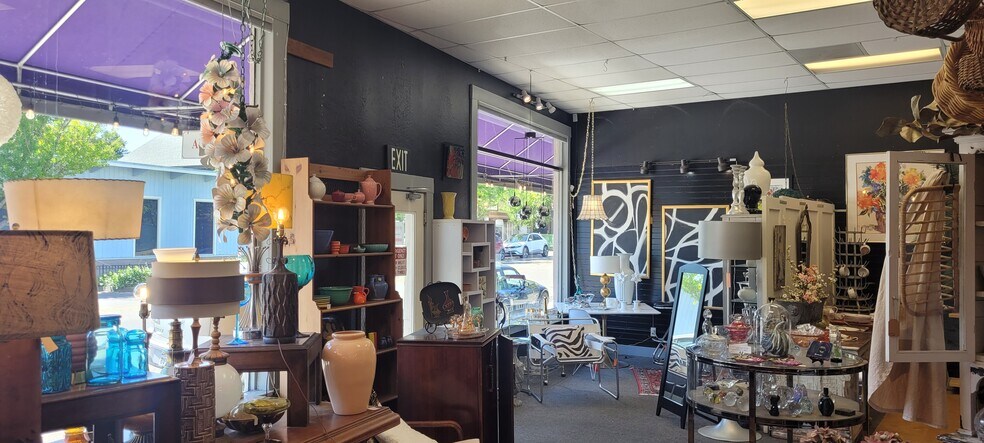 More Photos Of 452 Healdsburg Ave, Healdsburg Storefront For Sale