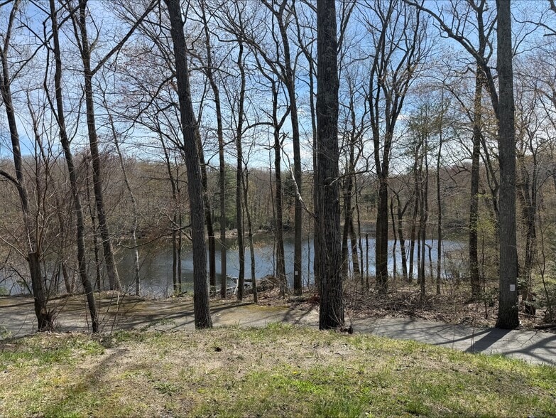 More Photos Of 271 Litchfield Rd, Harwinton Manufacturing For Sale