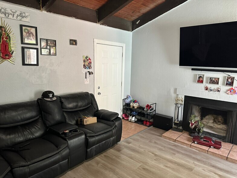 More Photos Of 3423-3425 Charleston Ct, Stockton Apartments For Sale