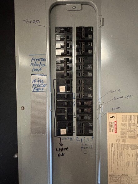 More Photos Of 82 Railroad St, Great Barrington Flex For Sale