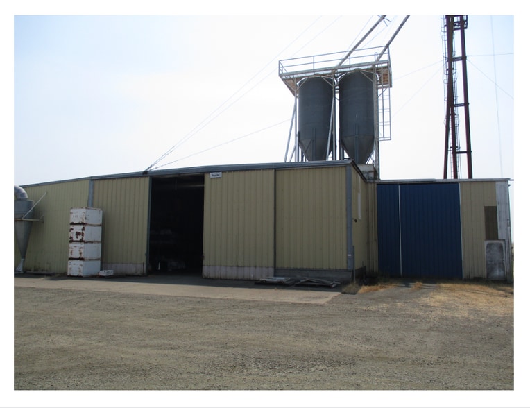 Primary Photo Of 10755 Highway 22, Dallas Warehouse For Sale