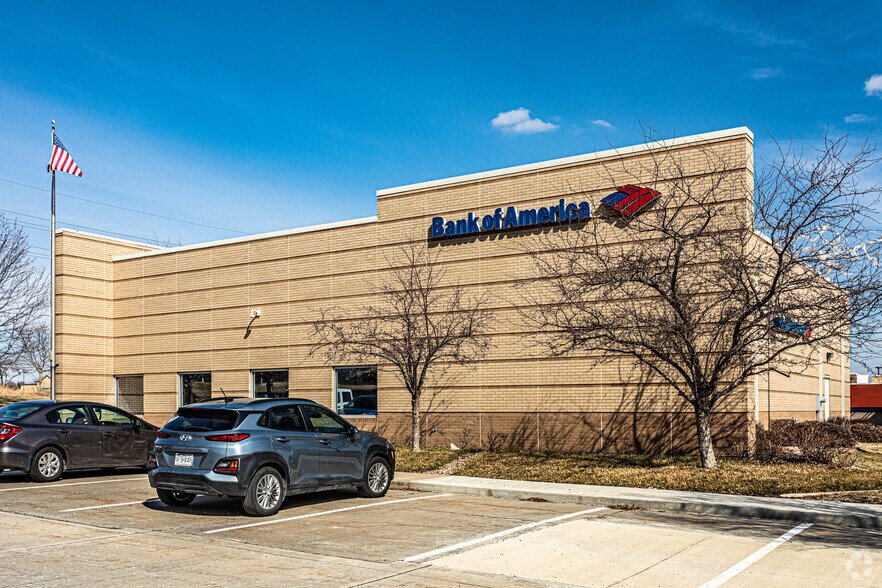 More Photos Of 901-1201 W 136th St, Kansas City Unknown For Lease
