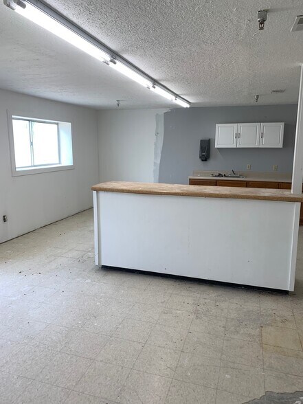 More Photos Of 331 Hill Rd, McKenzie Warehouse For Lease