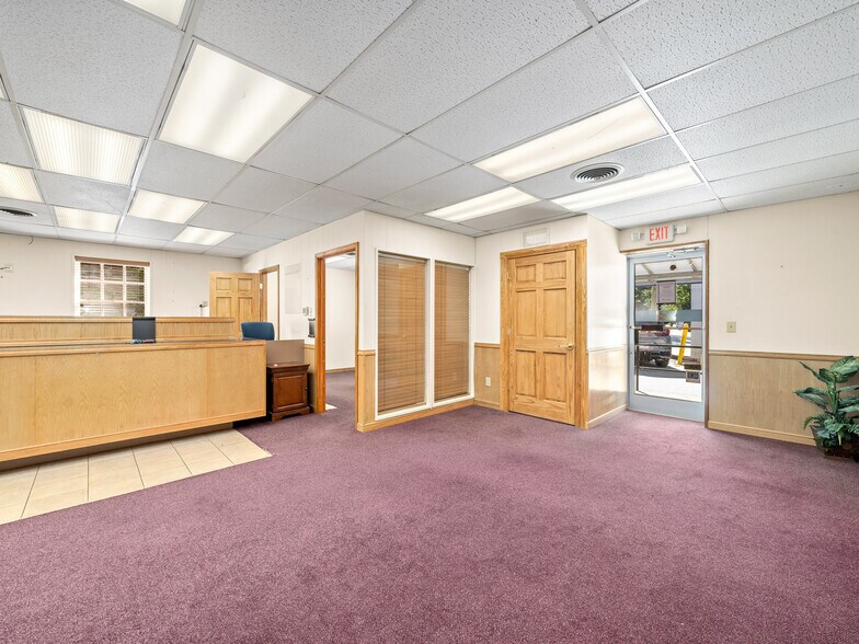 More Photos Of 108 E Main St, Saluda Bank For Sale
