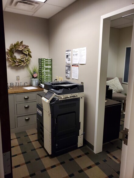 More Photos Of 9019 Overlook Blvd, Brentwood Office For Lease