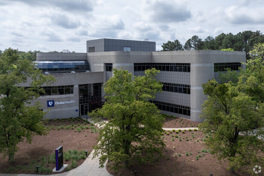 More Photos Of 40 Moore Dr, Durham Unknown For Lease